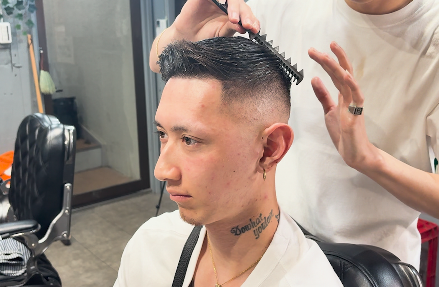 【理容師が解説】フェードカットのセット方法（動画あり）